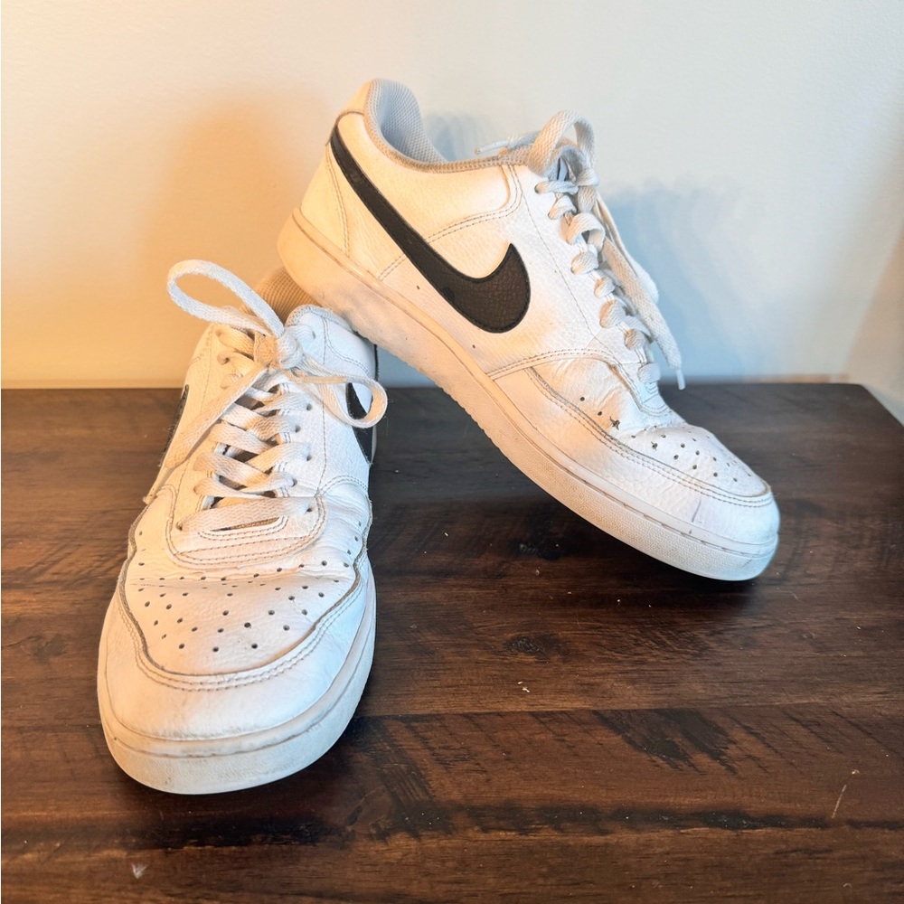 Nike Court Vision Low. Size 9.5